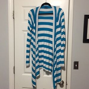 💟5/$25 Express Lightweight flyaway cardigan